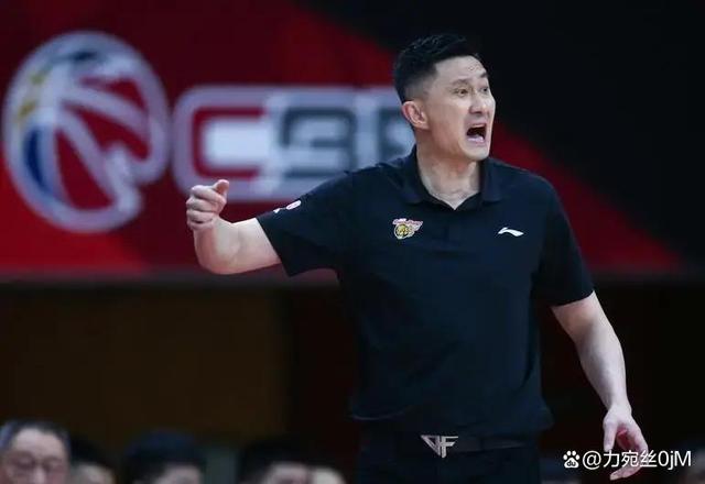 爱游戏体育-广州队赛后外线爆发；志在CBA常规赛名次提升；悬念犹存；轮换策略成焦点的简单介绍
