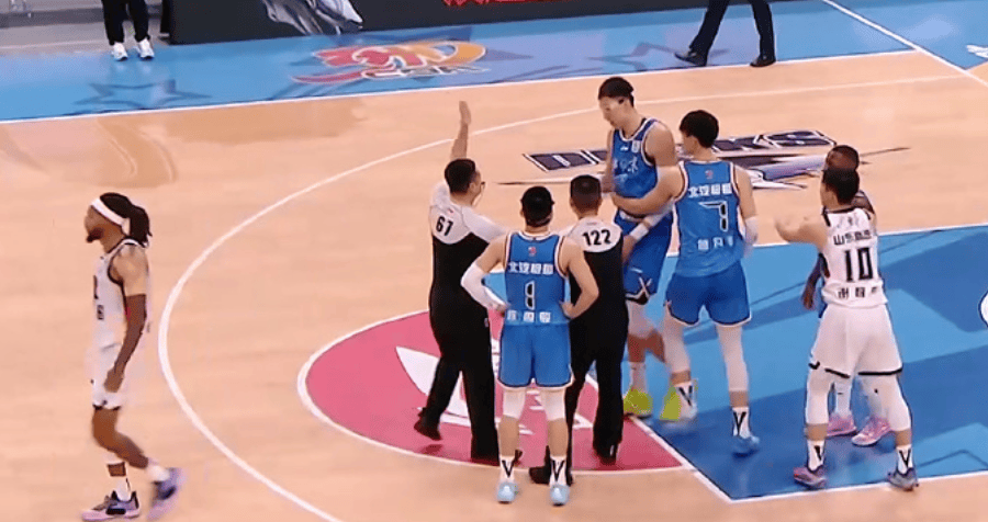 爱游戏-浙江队发布备战花絮;清晨绝杀压哨;NBA季后赛任务艰巨;心理建设被强调的简单介绍