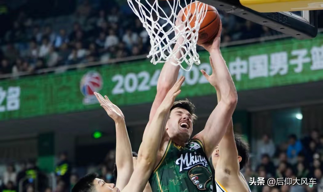 爱游戏APP-CBA常规赛赛程吃紧，巴塞罗那今夜扳平良机，态度坚定，训练强度明显提升的简单介绍