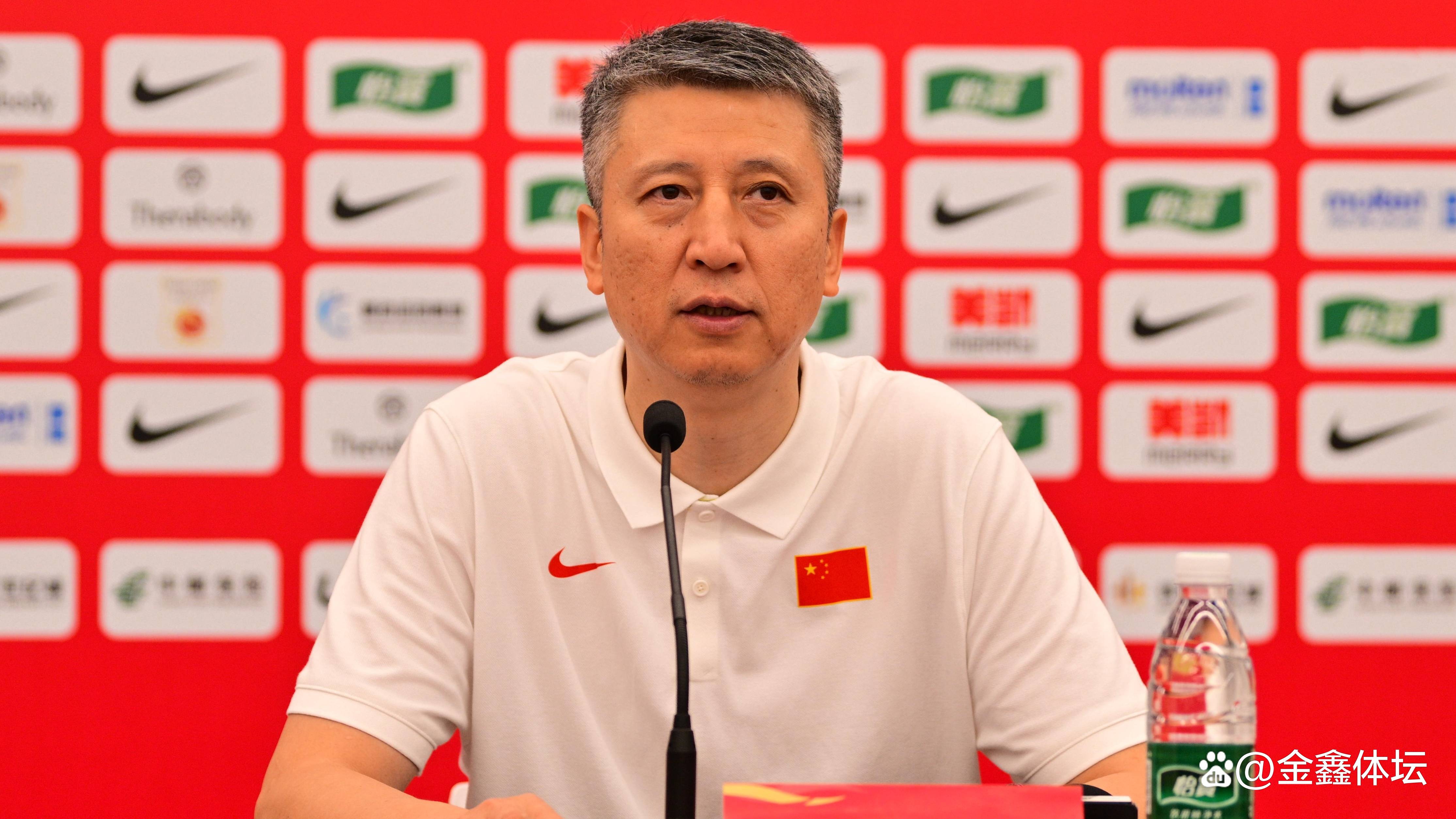 爱游戏-深圳男篮训练开放日，窗口期内部沟通引欢呼，CBA常规赛在即，团队化学反应显著的简单介绍